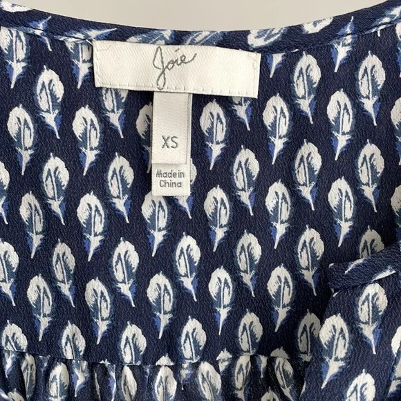 Joie silk blouse - size XS - Picture 2 of 5